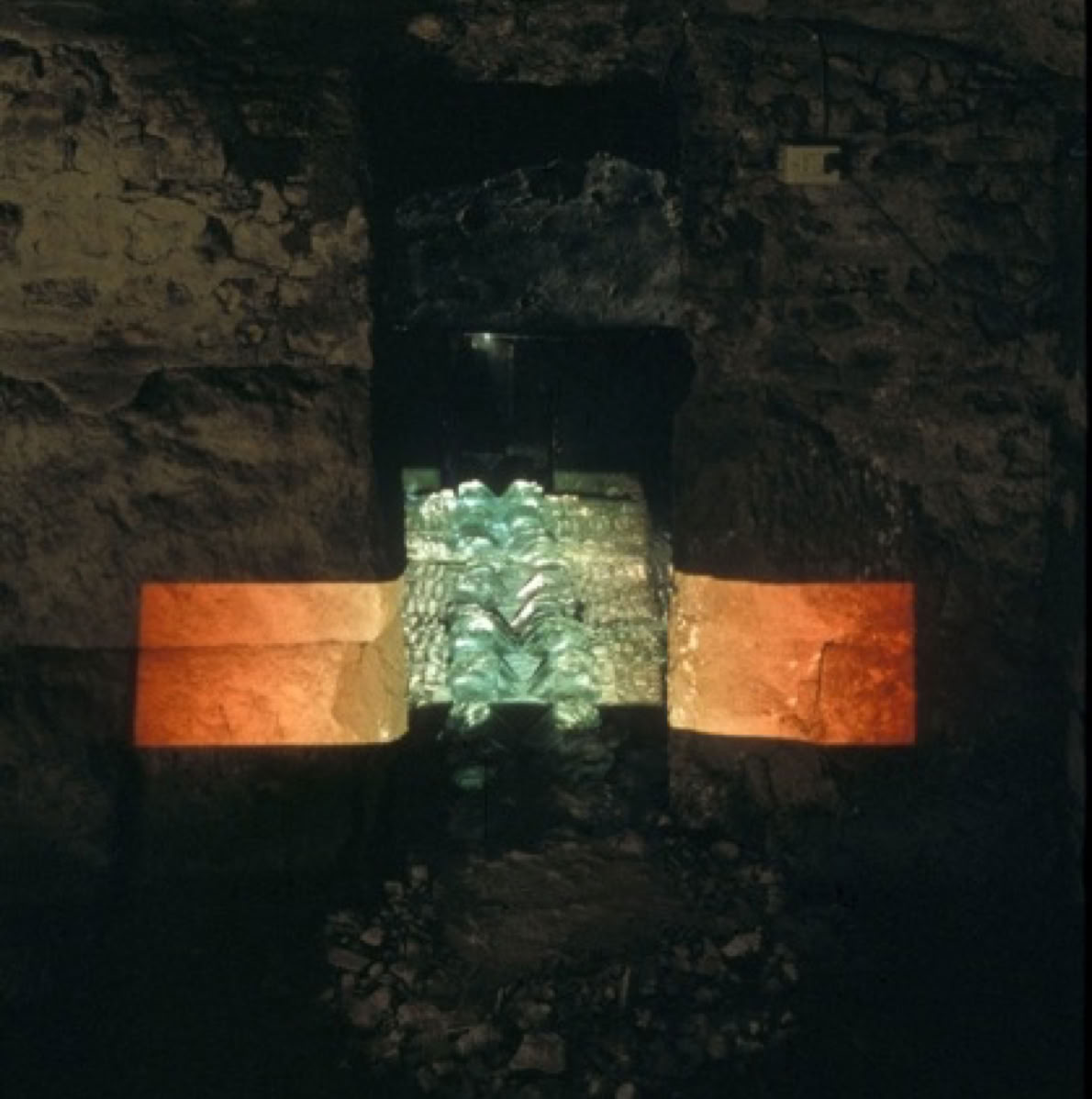 Gathering Worlds 1999, Tivoli, Italy by Jane Boyd An installation using mirror water plastic and projected slide